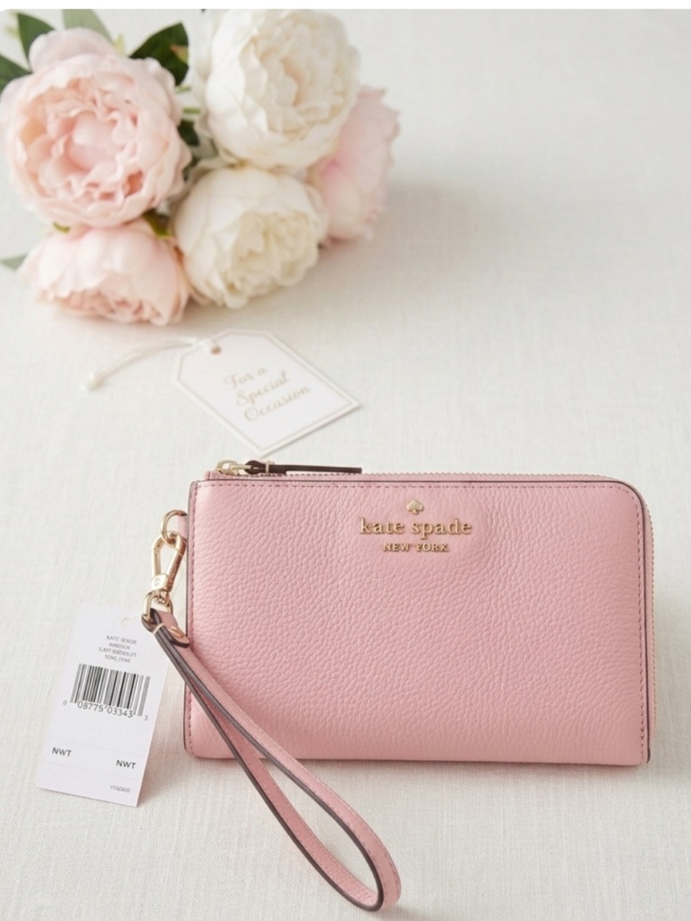 NWT Kate Spade  Lucy Medium L Zip Wristlet Tu Tu Pink Pebbled Leather